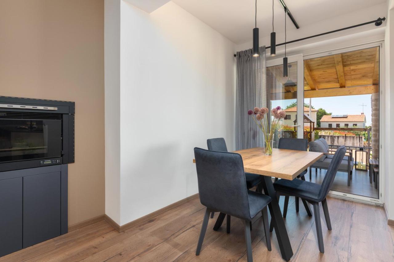 Holiday Home Maslina Пореч Екстер'єр фото