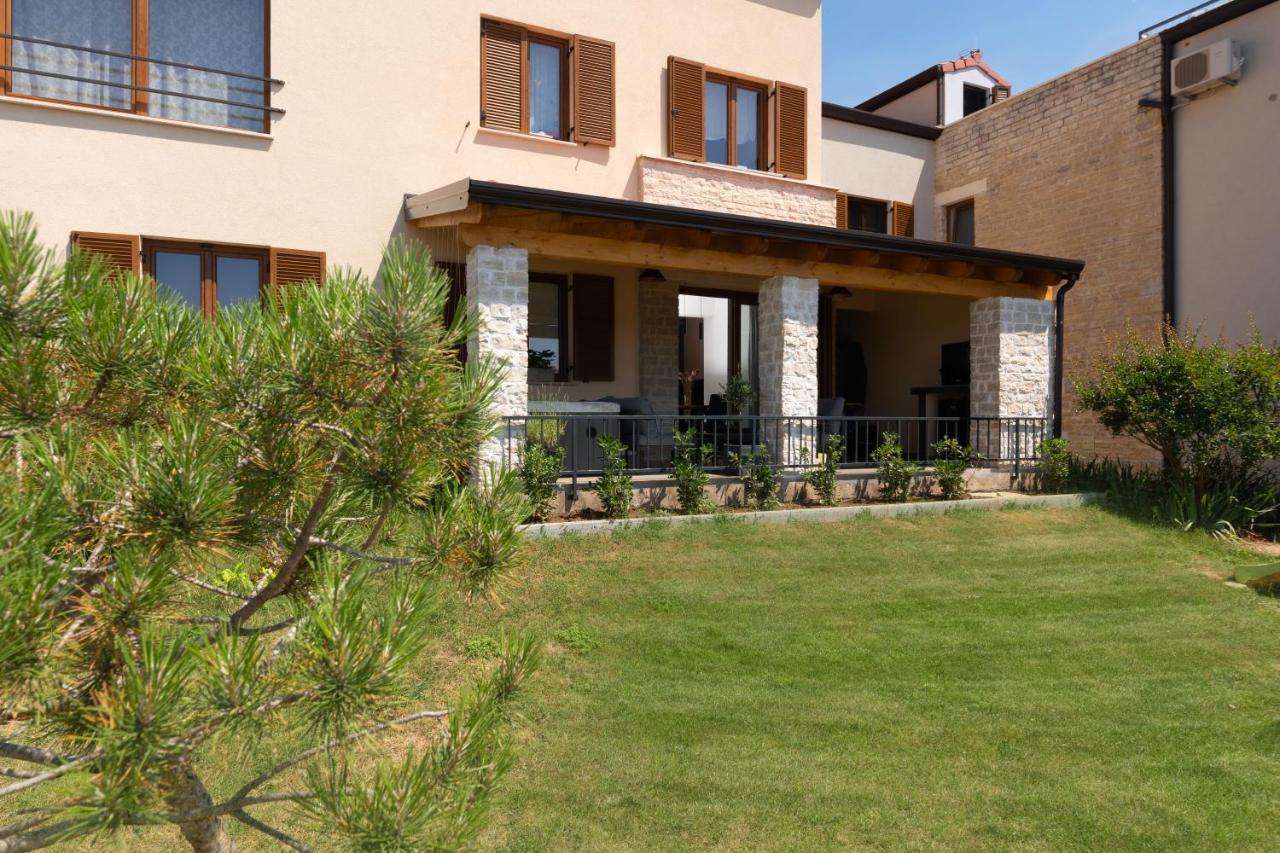 Holiday Home Maslina Пореч Екстер'єр фото